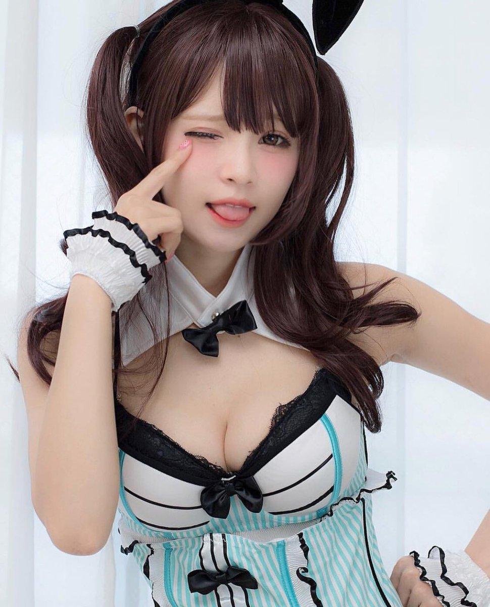 【Cosplay欣赏】11区小姐姐《かりん(様)》美图写真集，童颜巨乳十分迷人！