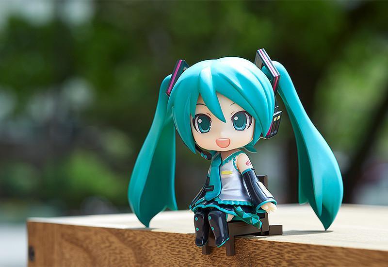 GSC《Vocaloid 虚拟歌手》初音未来 MIKU 坐吧粘土人 手办 预定