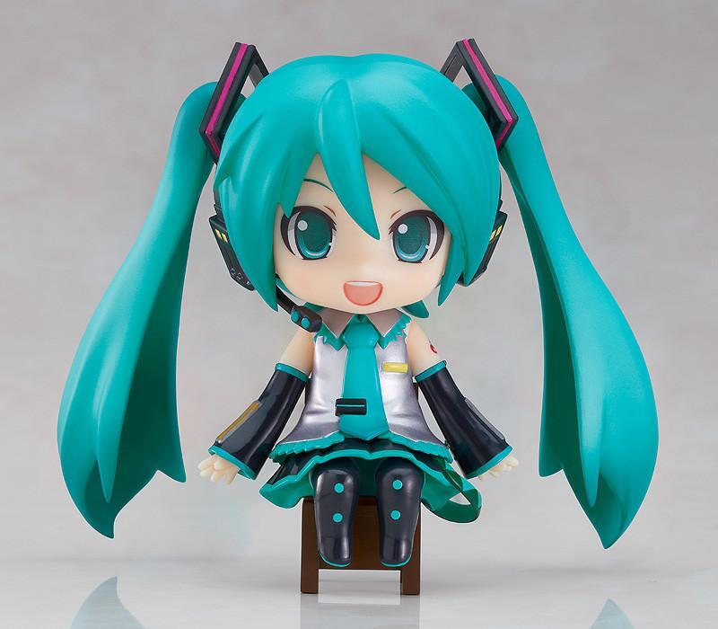 GSC《Vocaloid 虚拟歌手》初音未来 MIKU 坐吧粘土人 手办 预定