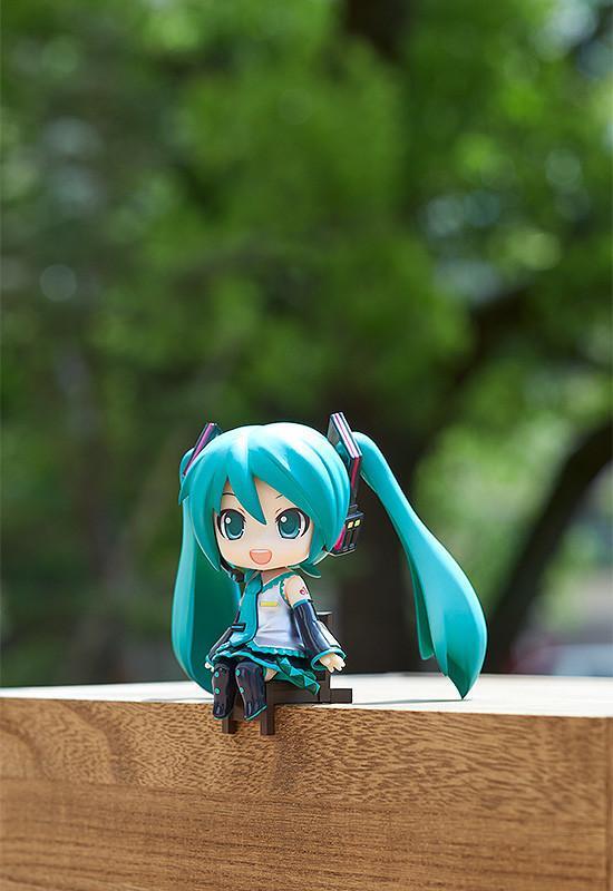 GSC《Vocaloid 虚拟歌手》初音未来 MIKU 坐吧粘土人 手办 预定