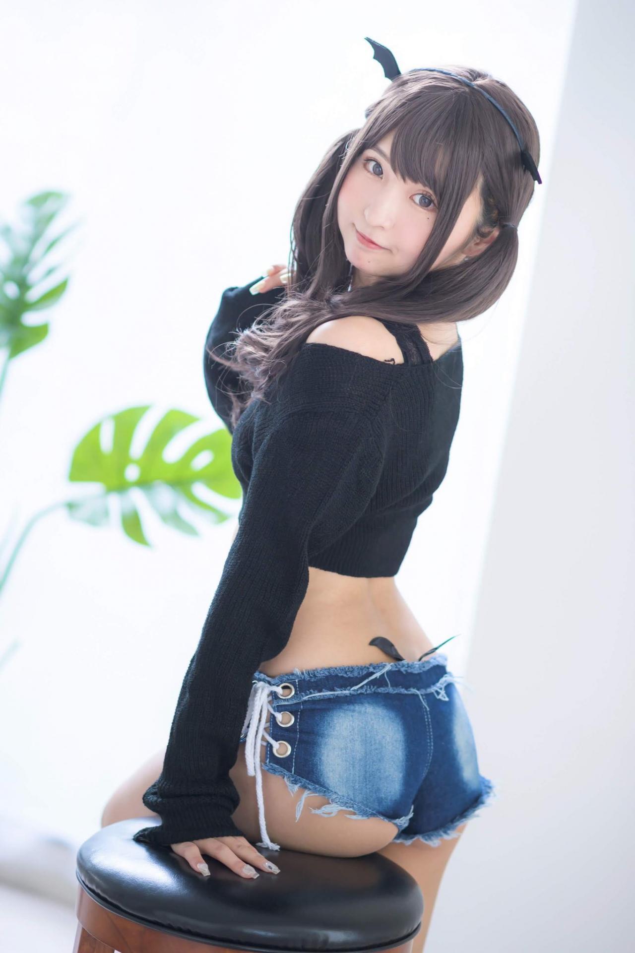 【Cosplay欣赏】岛国美女模特《あんにゅい》美照 身材曼妙肌肤嫩白！