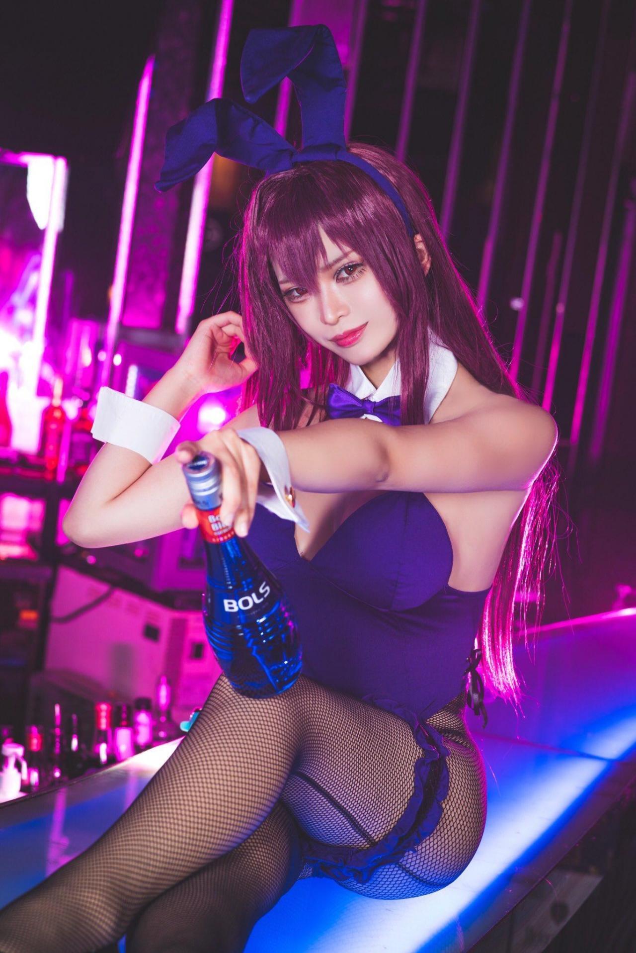 【Cosplay欣赏】日本轻熟女《ろむ》玩出不一样的火辣味道