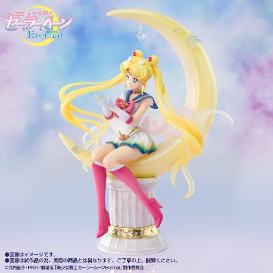 Figuarts Zero chouette《美少女战士Eternal》超级水手月亮-Bright Moon ＆ Legendary Silver Crystal- 手办！