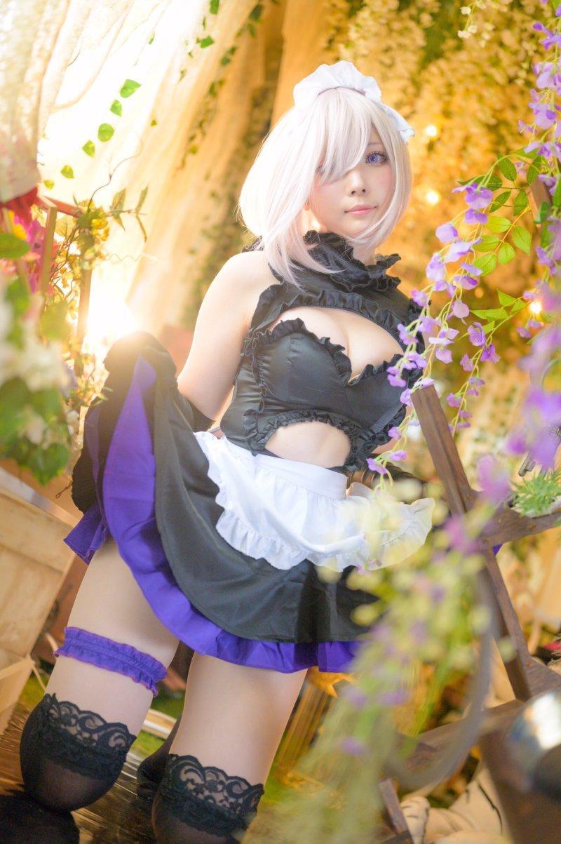 【Cosplay欣赏】日本樱花妹《イズ氏》COS美图集 长相甜美身材相当傲人！