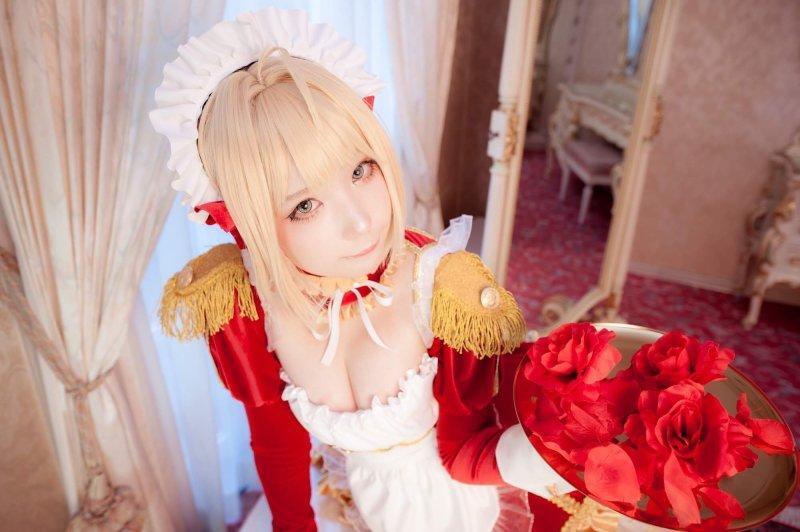 【Cosplay欣赏】日本樱花妹《イズ氏》COS美图集 长相甜美身材相当傲人！