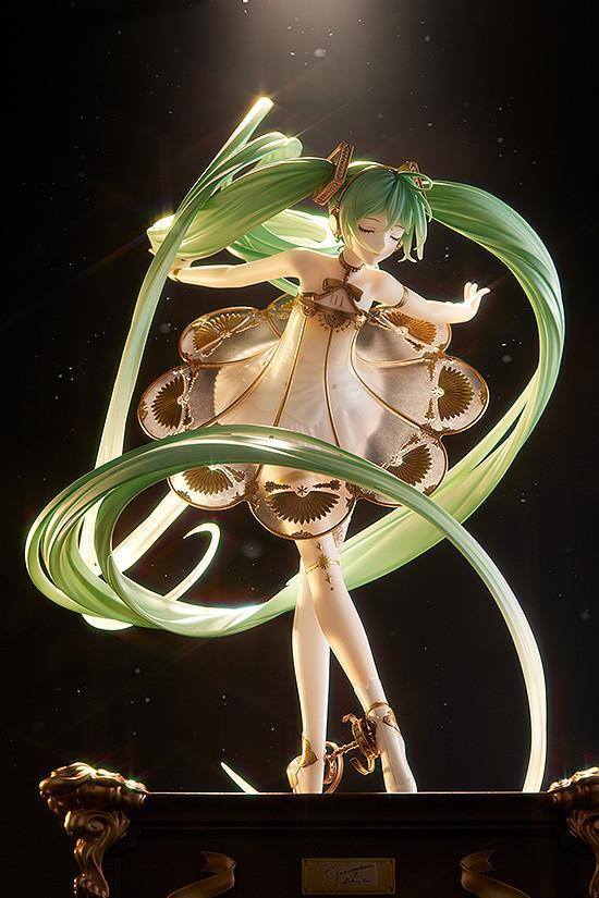 GSC《Vocaloid》初音未来交响乐 5th Anniversary Ver.1/1比例手办，将于2023 年1月发售！