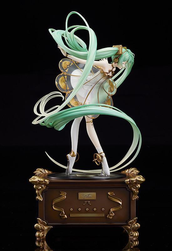 GSC《Vocaloid》初音未来交响乐 5th Anniversary Ver.1/1比例手办，将于2023 年1月发售！