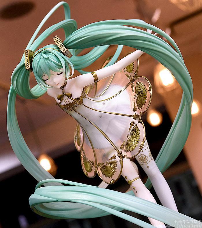 GSC《Vocaloid》初音未来交响乐 5th Anniversary Ver.1/1比例手办，将于2023 年1月发售！