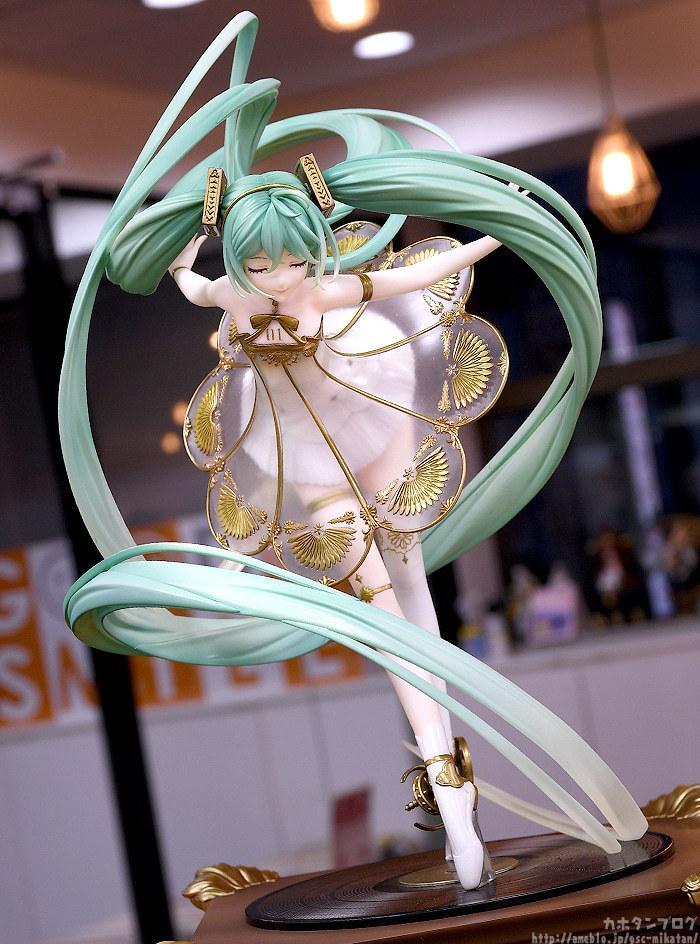 GSC《Vocaloid》初音未来交响乐 5th Anniversary Ver.1/1比例手办，将于2023 年1月发售！