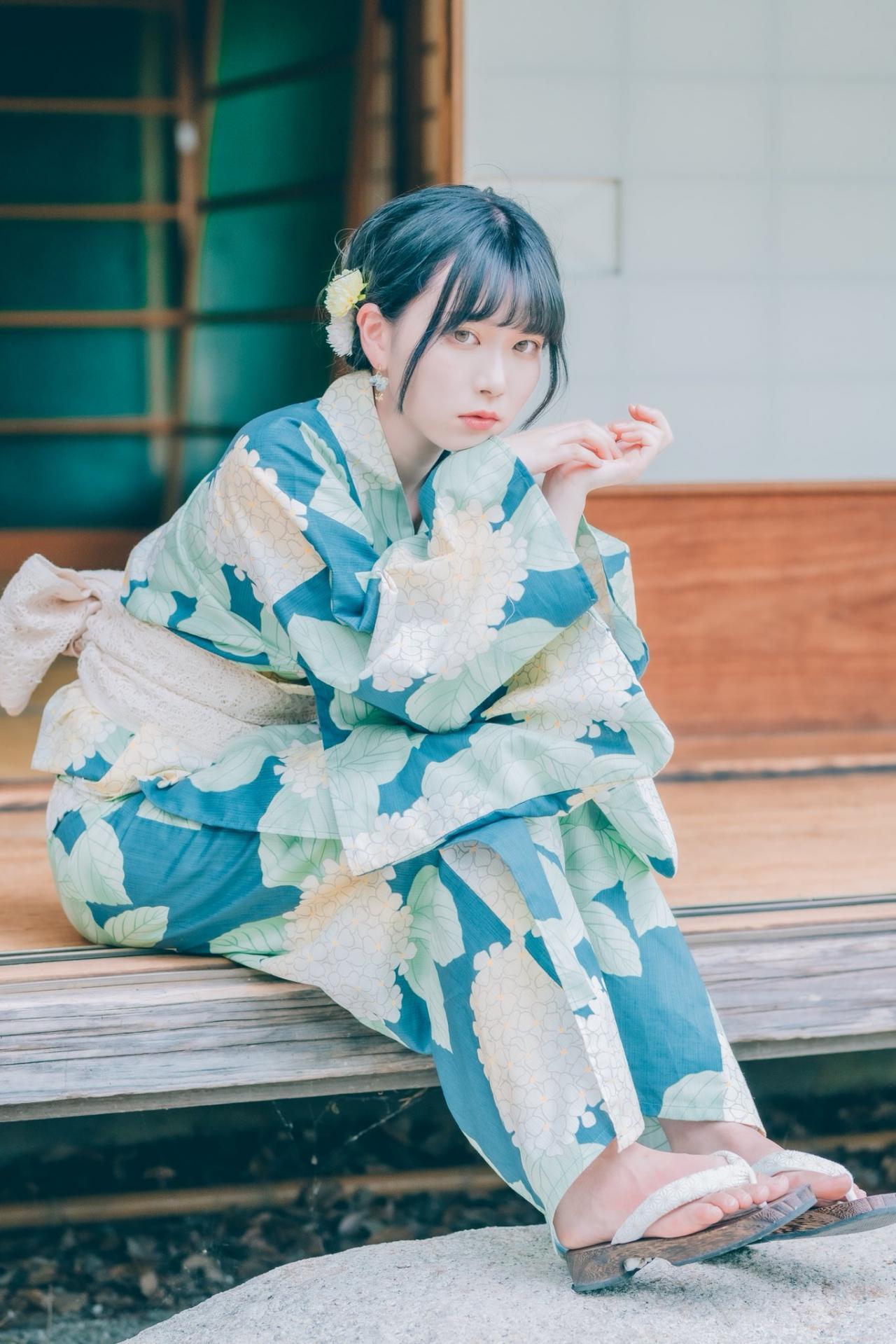 【Cosplay欣赏】岛国萌妹mano美图集 白皙肌肤修长美腿吸睛！