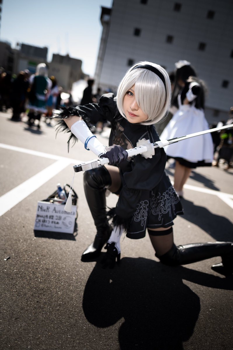 【COSPLAY欣赏】日本靓丽小姐姐COS《尼尔》2B 皙白大长腿吸睛！