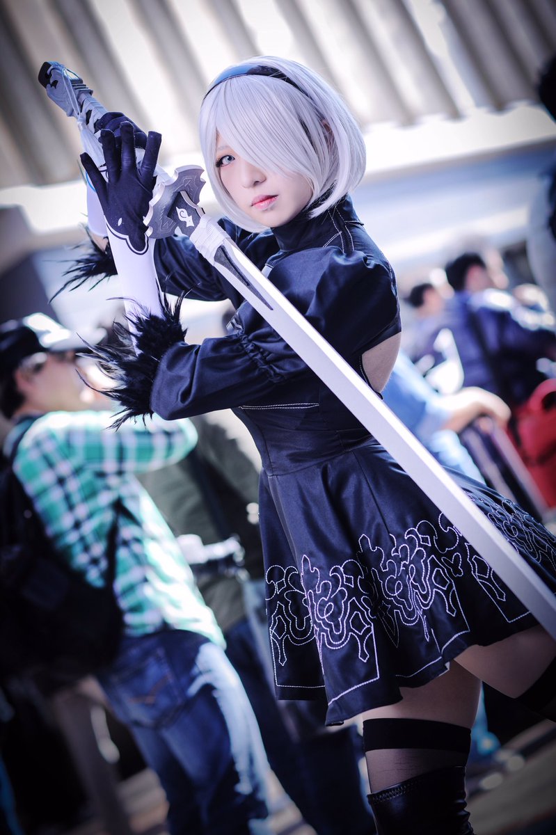 【COSPLAY欣赏】日本靓丽小姐姐COS《尼尔》2B 皙白大长腿吸睛！