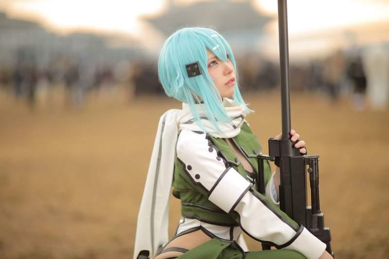 【Cosplay欣赏】C97 2000人的摄影师人墙这就是人气差距的代表吗？