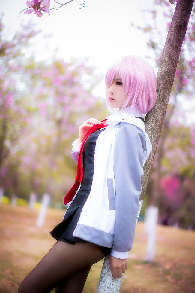 【Cosplay欣赏】Fate：玛修·基列莱特，这腿我能玩一年！