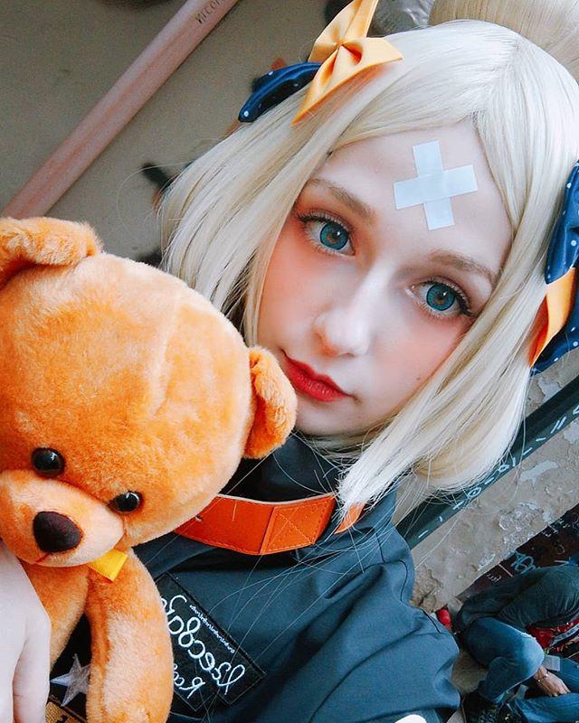 【COSPLAY欣赏】意大利妹子COS美图集 打破次元壁的少女骑士