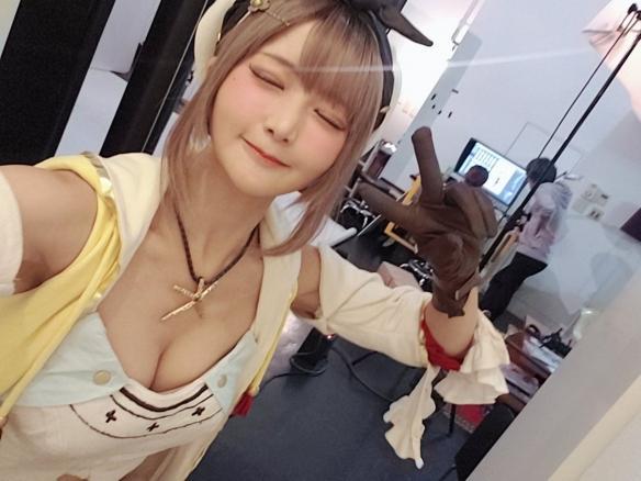 【Cosplay欣赏】甜美少女Kipi扮演《莱莎的炼金工房》