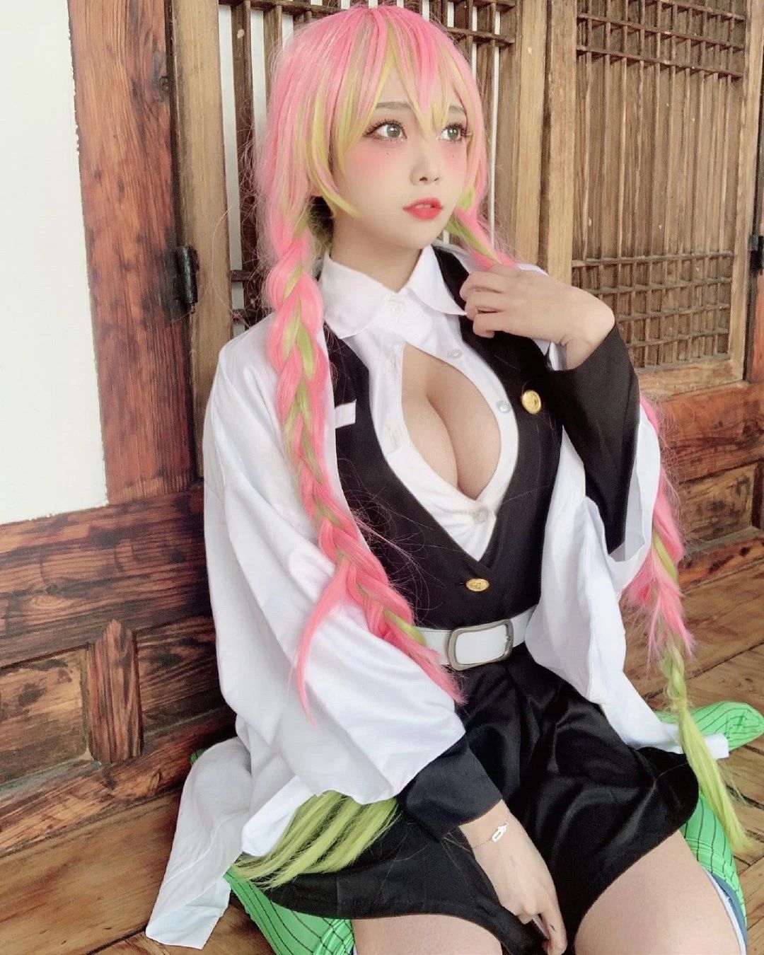 【Cosplay欣赏】鬼灭之刃 甘露寺蜜璃