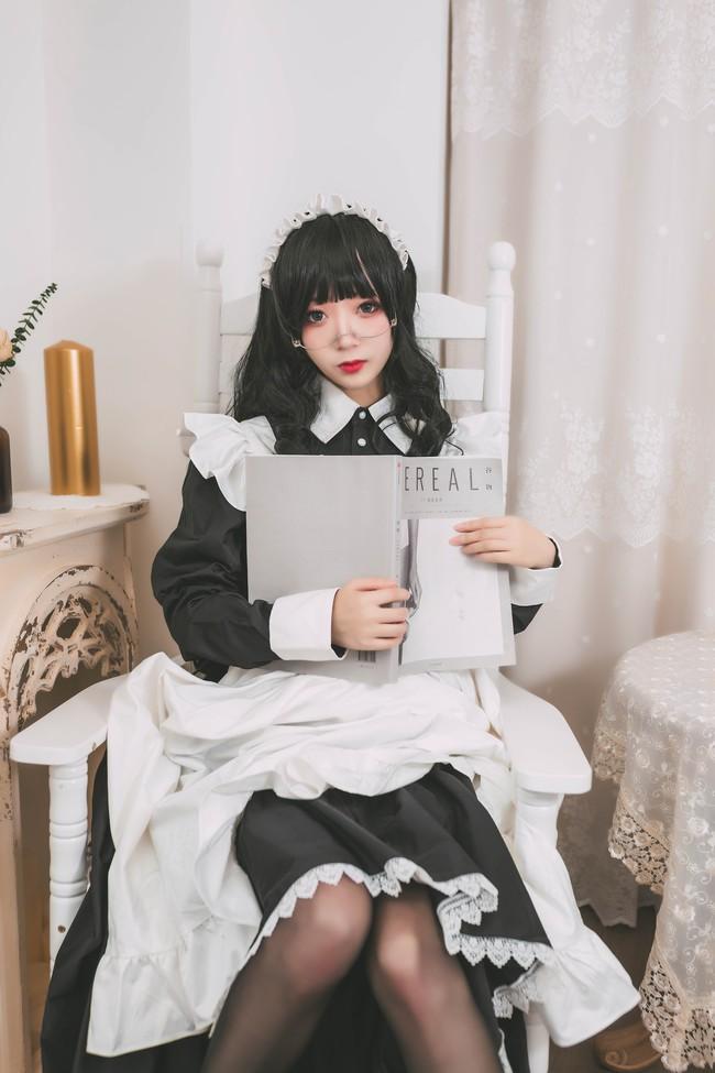 【Cosplay欣赏】眼镜娘传统女仆装，欢迎回来，主人~