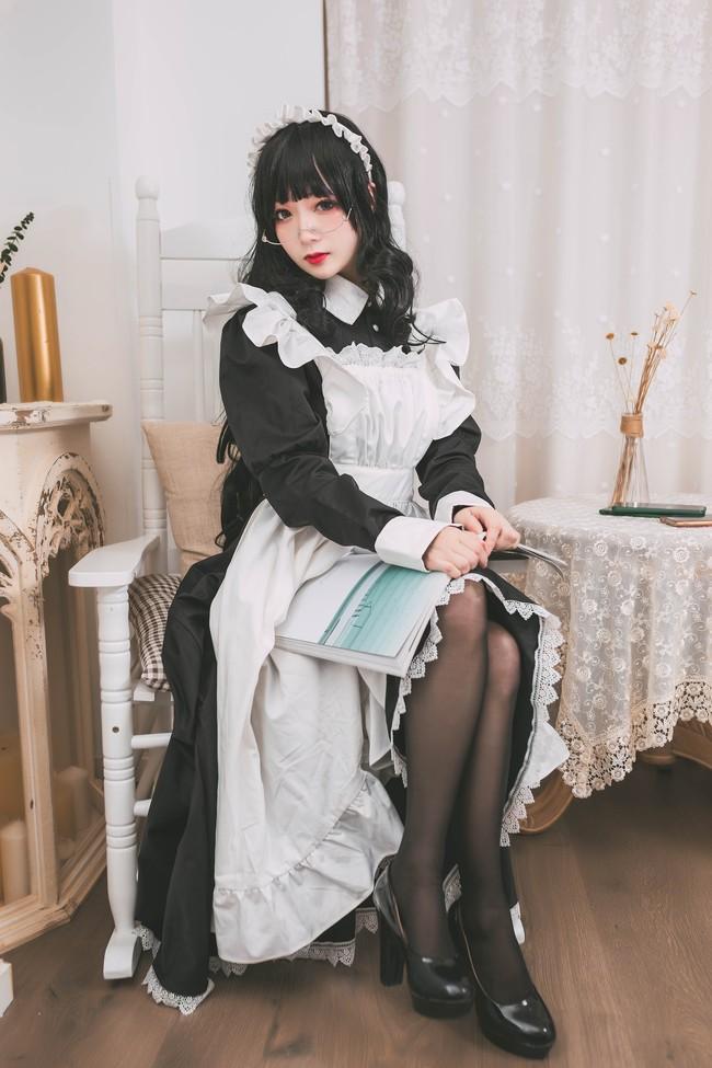 【Cosplay欣赏】眼镜娘传统女仆装，欢迎回来，主人~