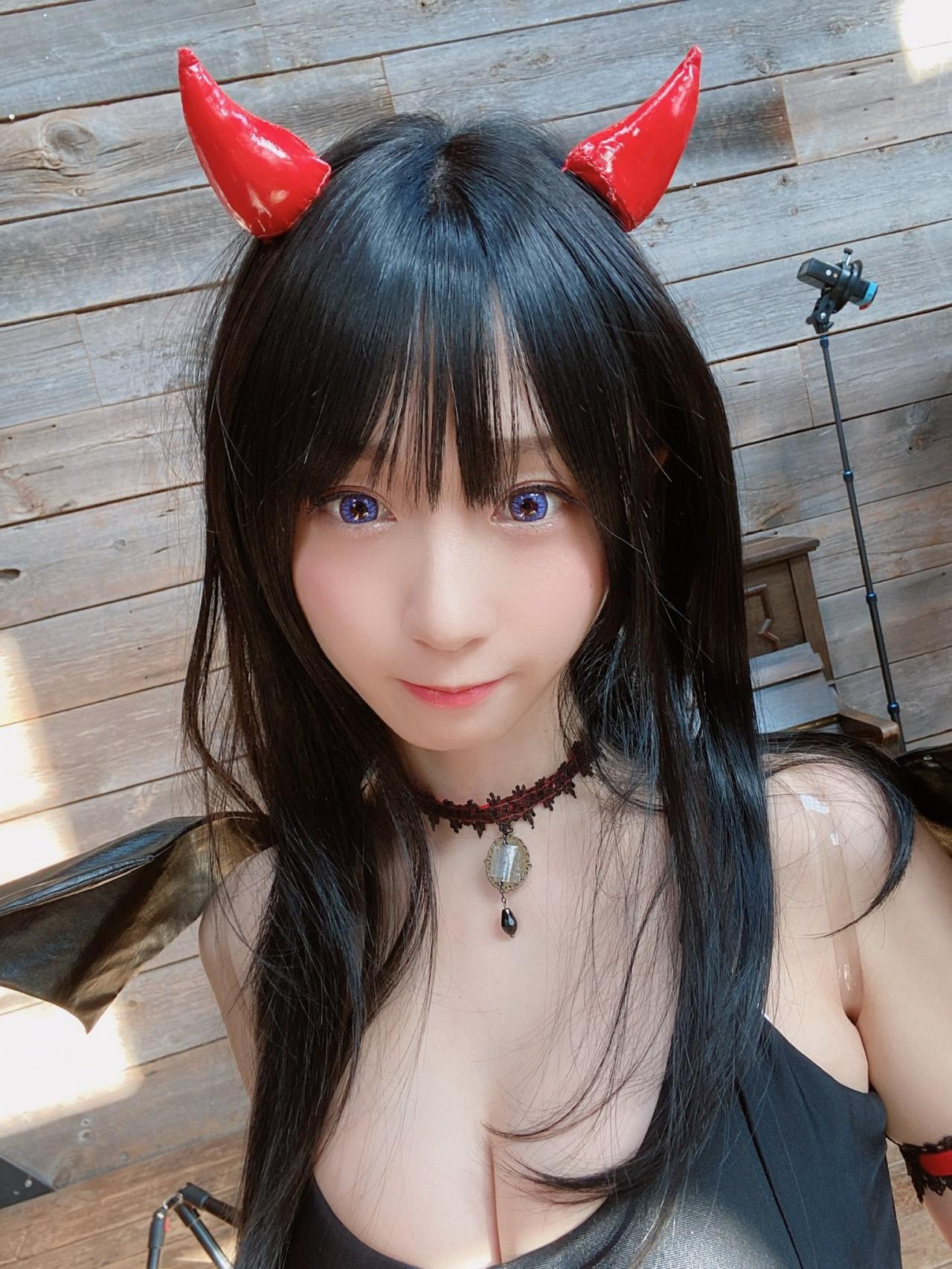 【Cosplay欣赏】伊织萌COS精灵娘 戴上精灵的耳朵又可爱又性感！