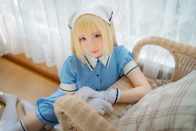 【Cosplay欣赏】调教咖啡厅 白丝女仆，请问主人要点些什么吗？