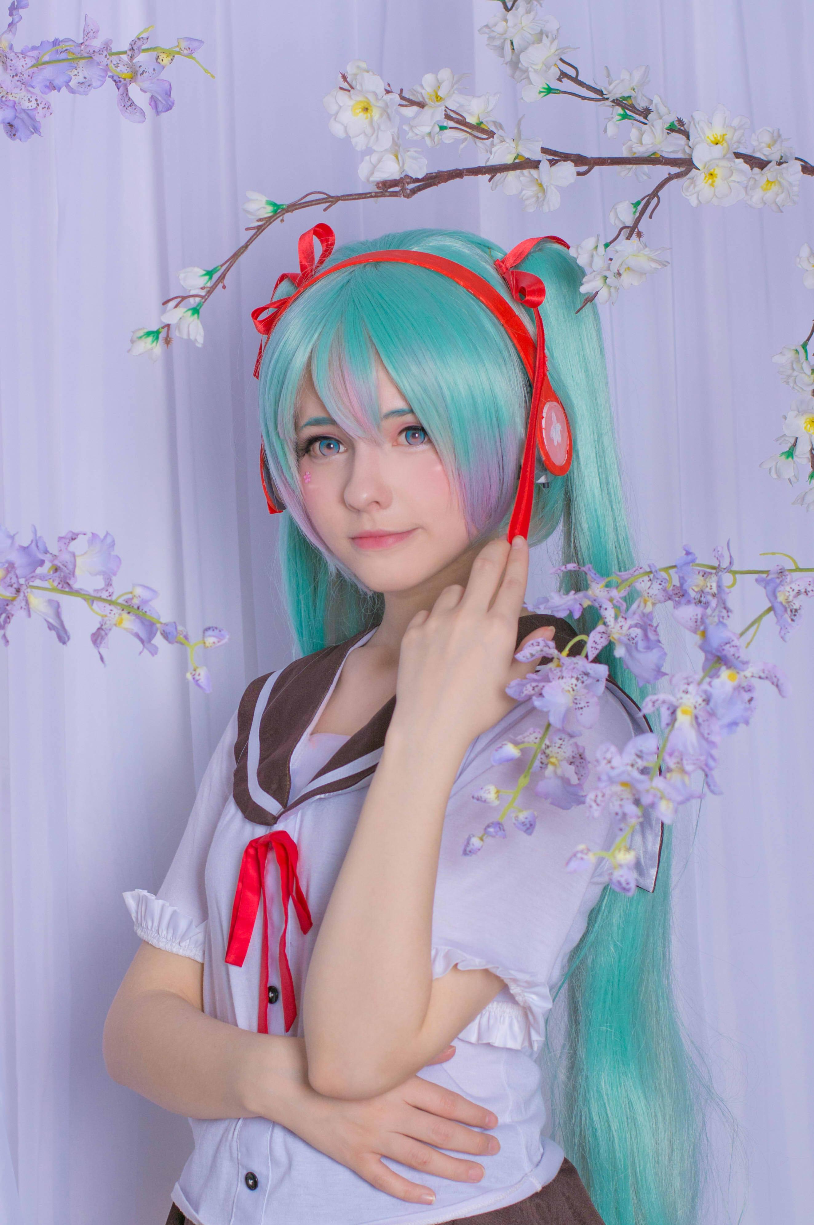 【Cosplay欣赏】俄罗斯萌妹《Saya Scarlet》超大份 初音ミク精选集！