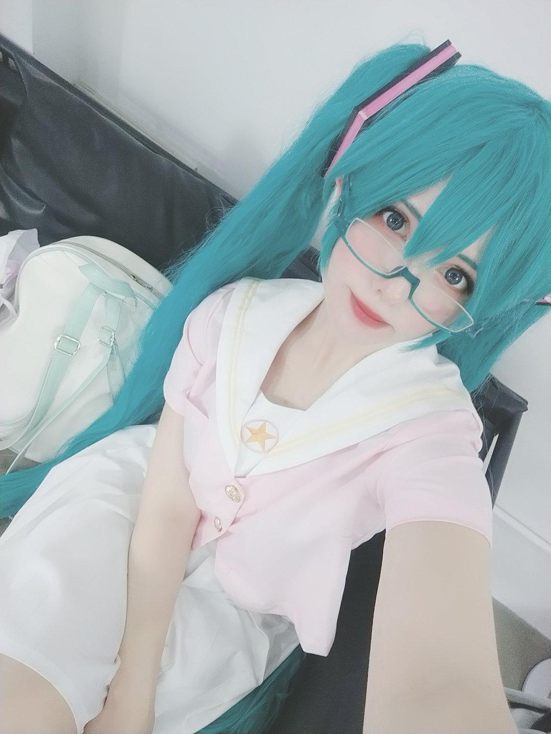 【Cosplay欣赏】俄罗斯萌妹《Saya Scarlet》超大份 初音ミク精选集！