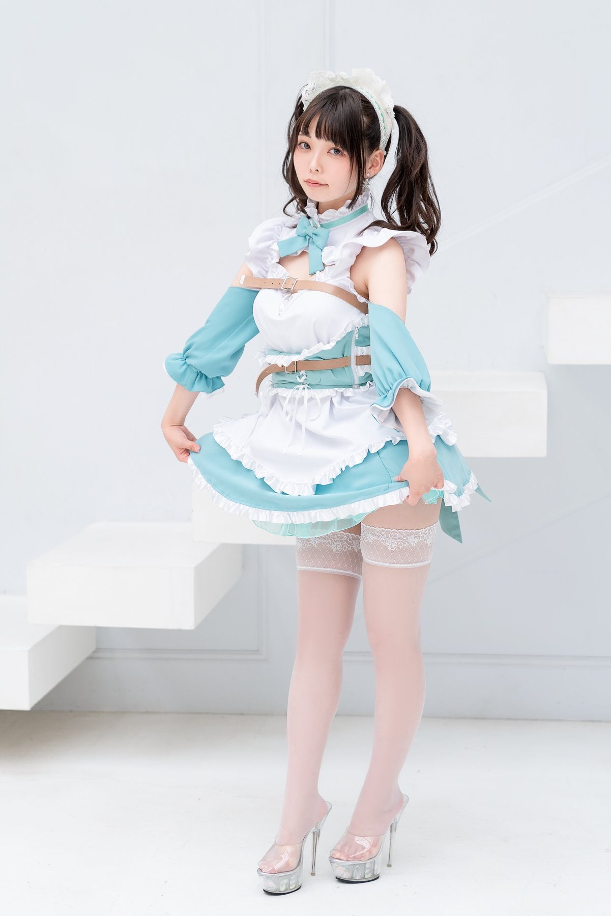 【Cosplay欣赏】岛国知名Coser とみこ美图 各种诱人服装色气逼人