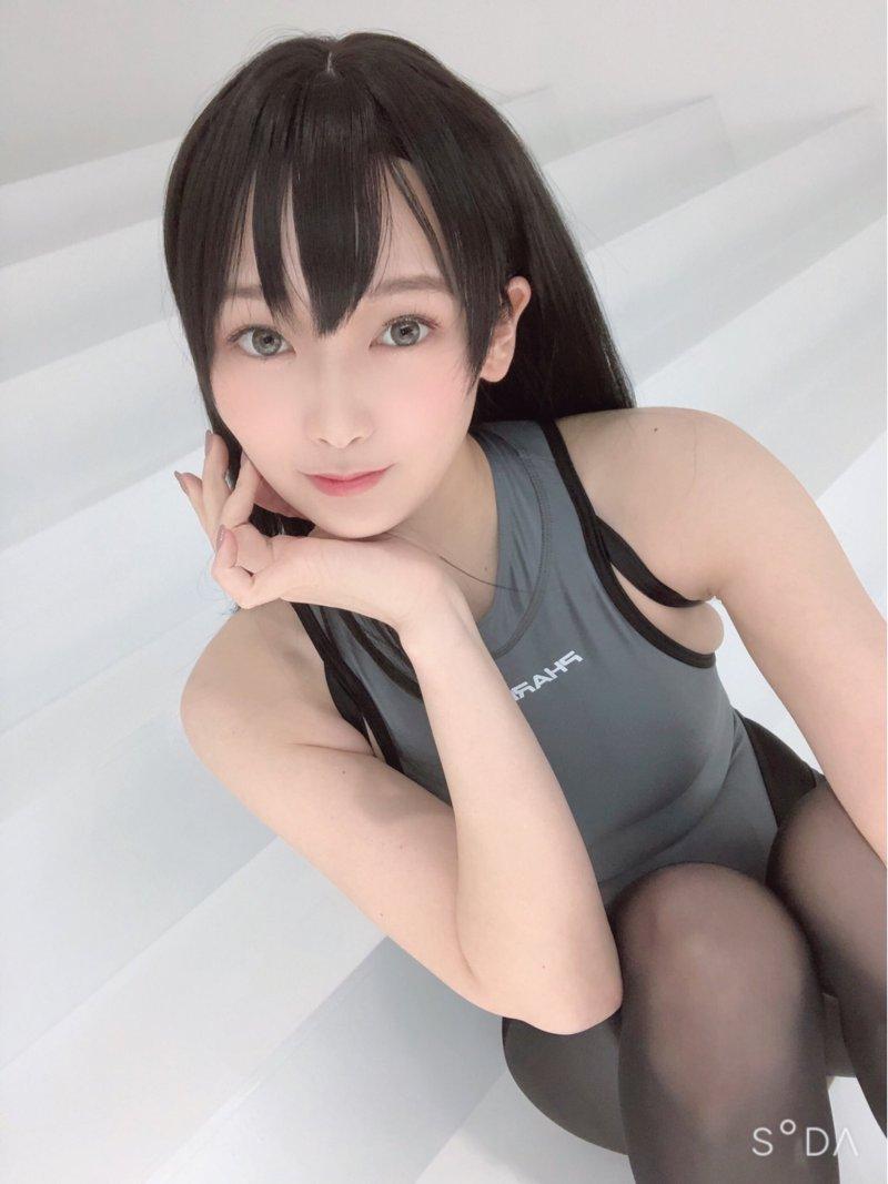 【Cosplay欣赏】日本COSER小姐姐美南ナミ美图 黑丝胶衣性感来袭